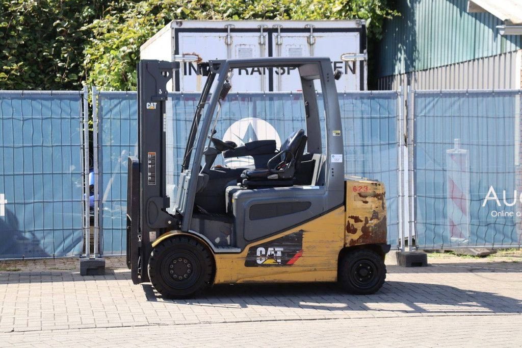 Frontstapler a típus Caterpillar 2EP500, Gebrauchtmaschine ekkor: Antwerpen (Kép 1)