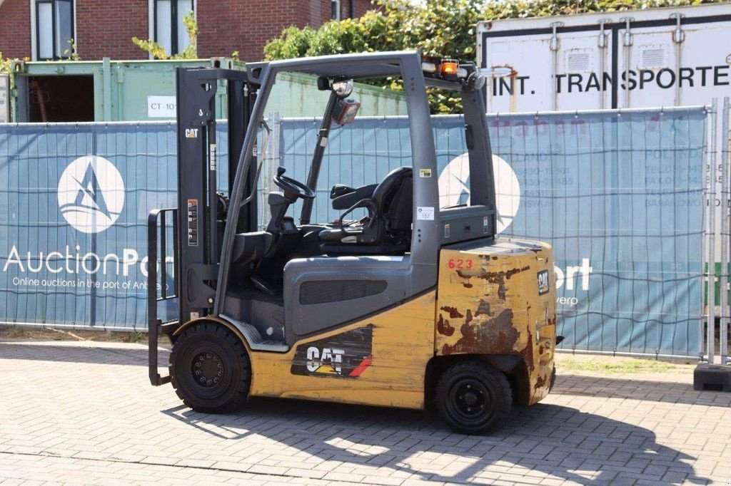 Frontstapler a típus Caterpillar 2EP500, Gebrauchtmaschine ekkor: Antwerpen (Kép 3)
