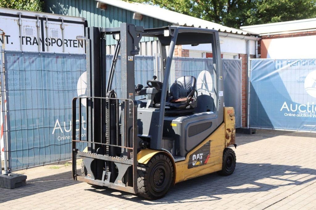 Frontstapler a típus Caterpillar 2EP500, Gebrauchtmaschine ekkor: Antwerpen (Kép 10)