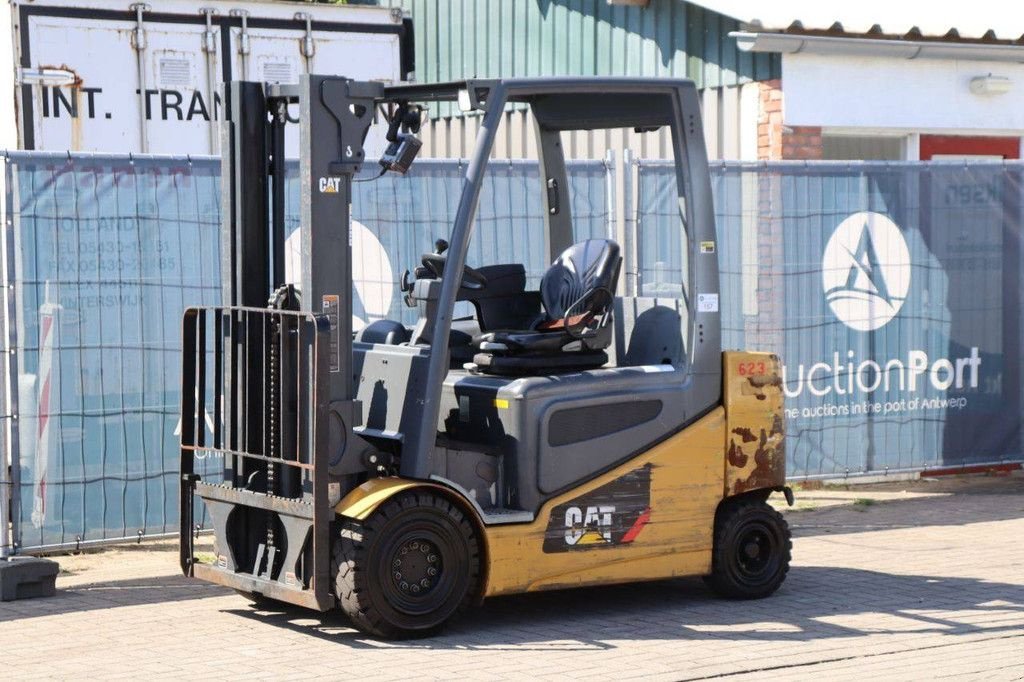 Frontstapler a típus Caterpillar 2EP500, Gebrauchtmaschine ekkor: Antwerpen (Kép 11)