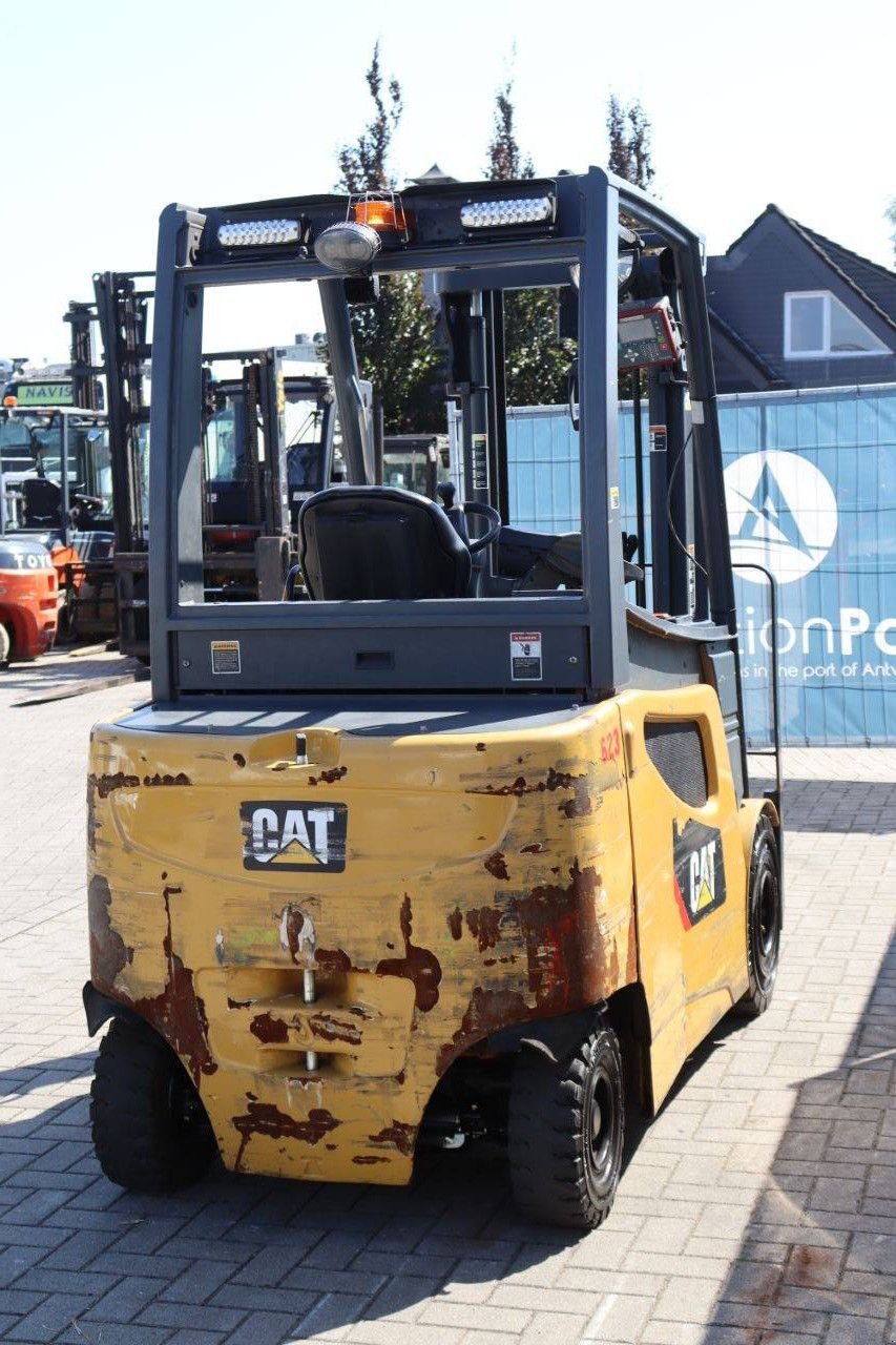 Frontstapler a típus Caterpillar 2EP500, Gebrauchtmaschine ekkor: Antwerpen (Kép 7)