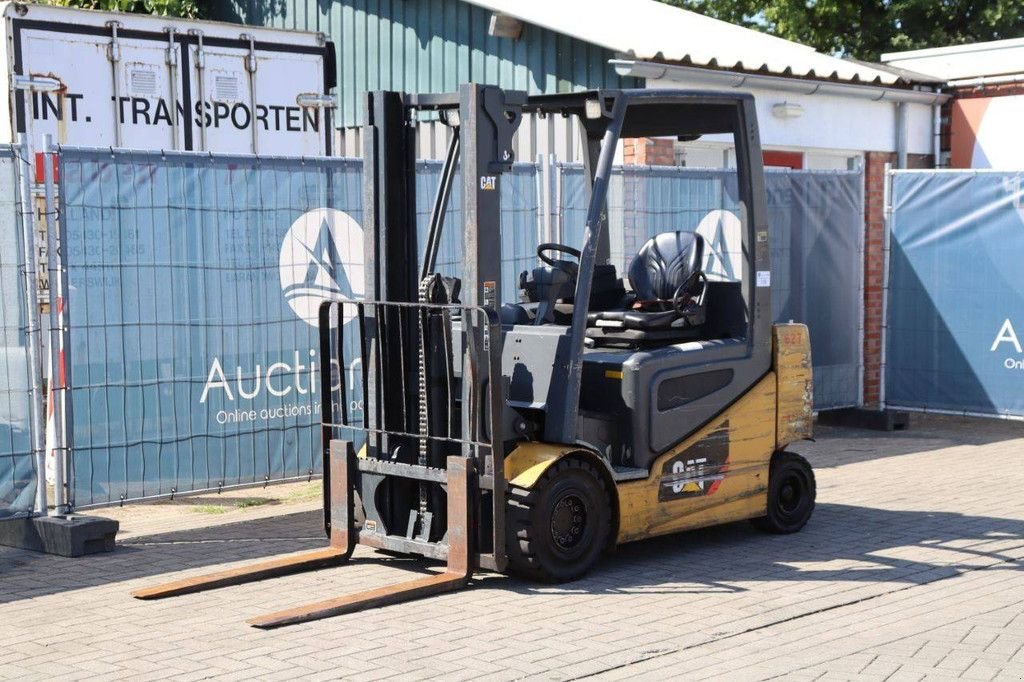 Frontstapler Türe ait Caterpillar 2EP5000, Gebrauchtmaschine içinde Antwerpen (resim 10)