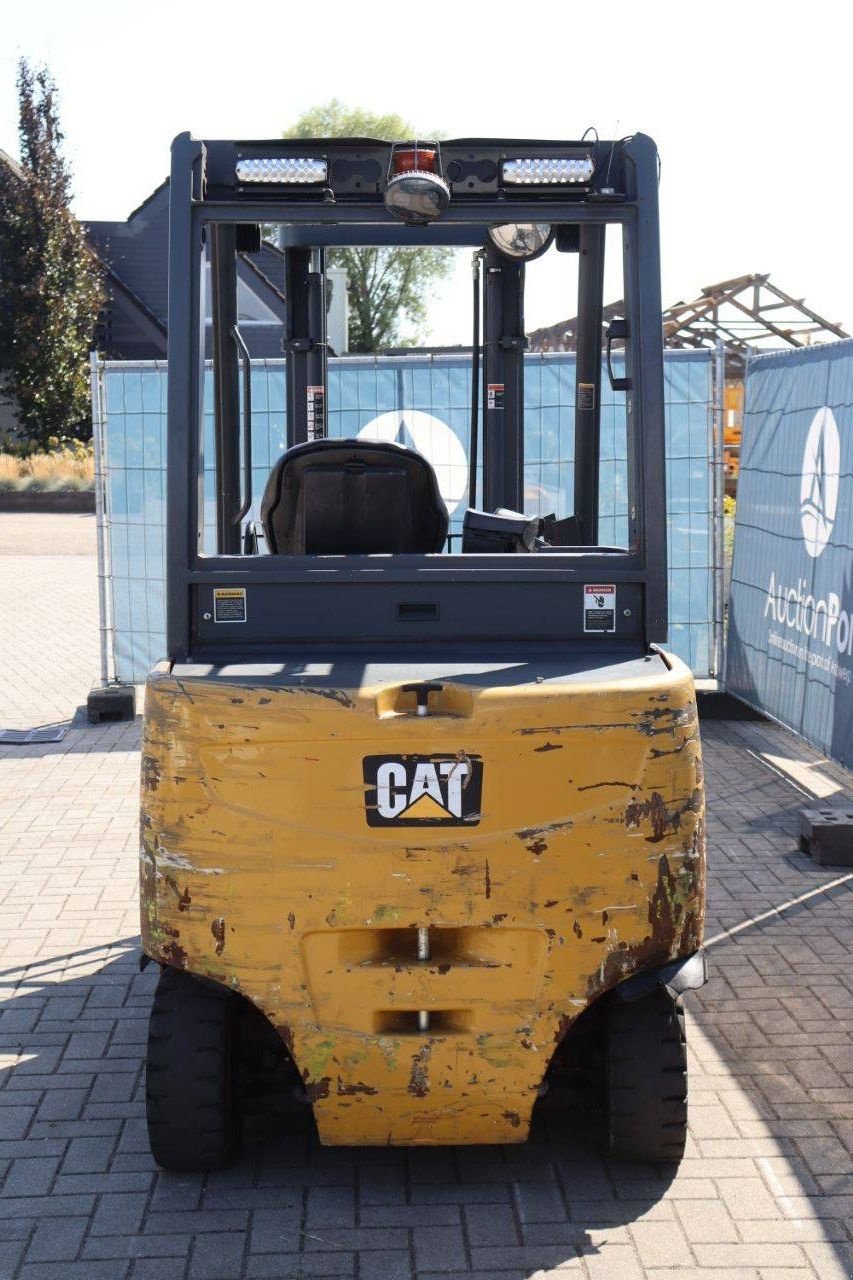 Frontstapler Türe ait Caterpillar 2EP5000, Gebrauchtmaschine içinde Antwerpen (resim 5)