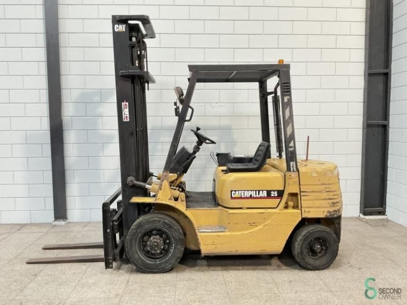 Frontstapler du type Caterpillar DP 25, Gebrauchtmaschine en Wijchen