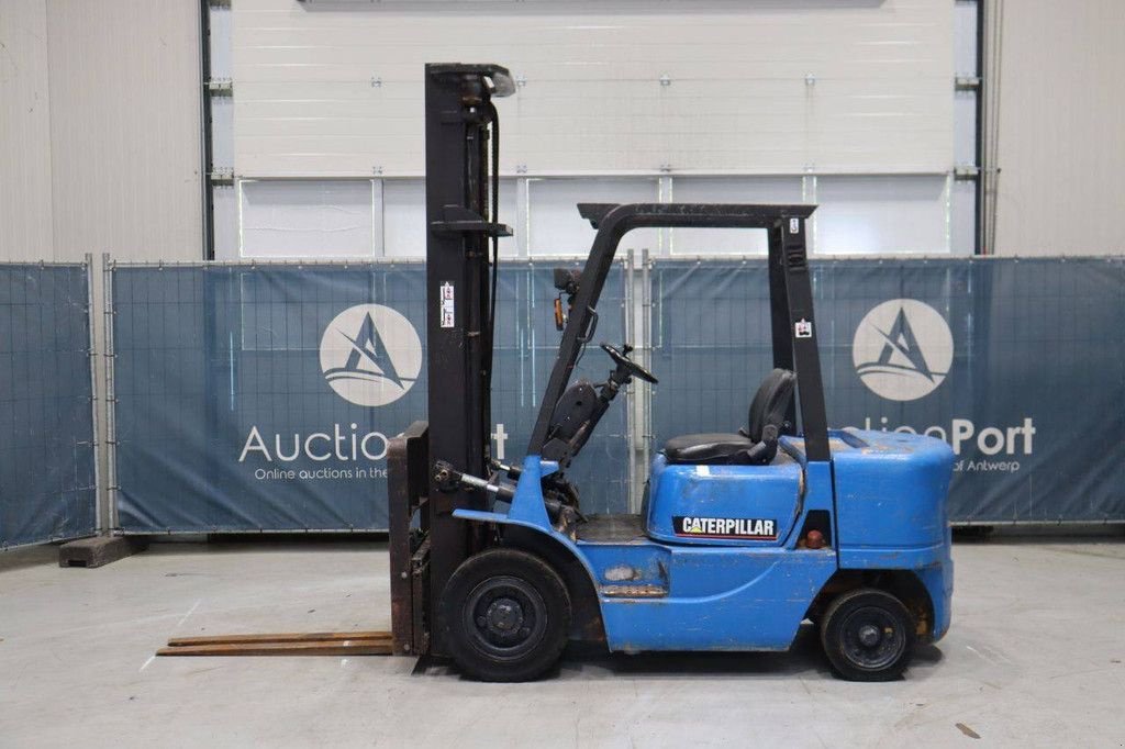 Frontstapler του τύπου Caterpillar DP25K, Gebrauchtmaschine σε Antwerpen (Φωτογραφία 2)