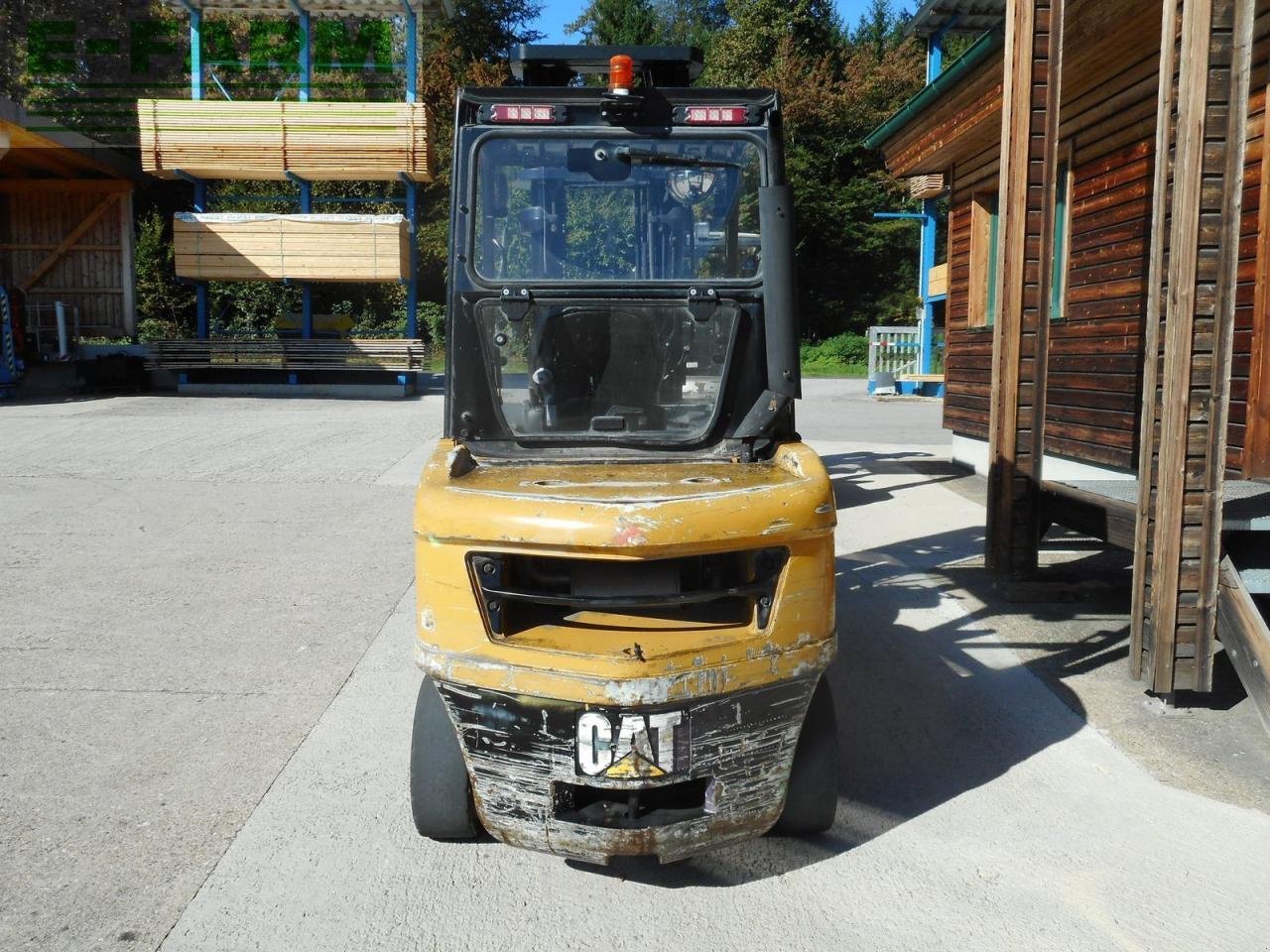 Frontstapler des Typs Caterpillar dp30n triplex 5,97 meter + ss + ls + halbkab., Gebrauchtmaschine in ST. NIKOLAI/DR. (Bild 3)