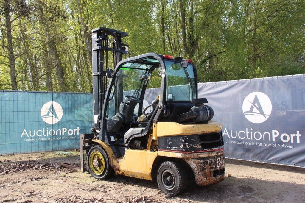 Frontstapler van het type Caterpillar DP35N, Gebrauchtmaschine in Antwerpen (Foto 3)