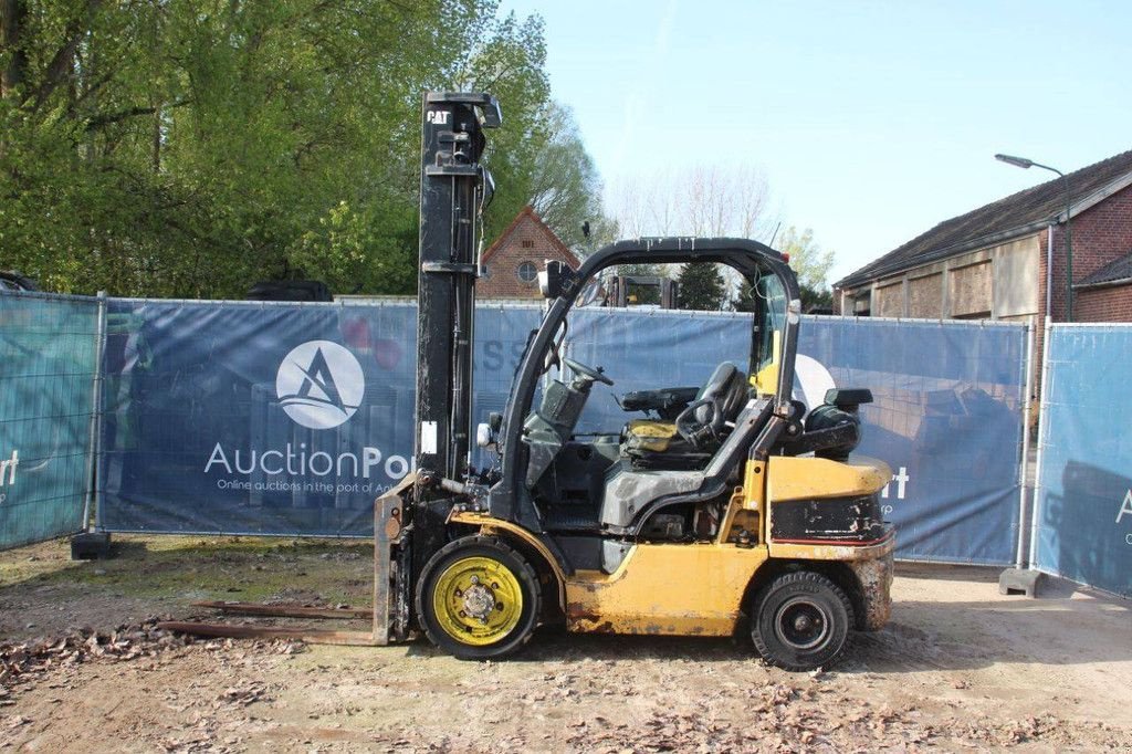 Frontstapler van het type Caterpillar DP35N, Gebrauchtmaschine in Antwerpen (Foto 2)