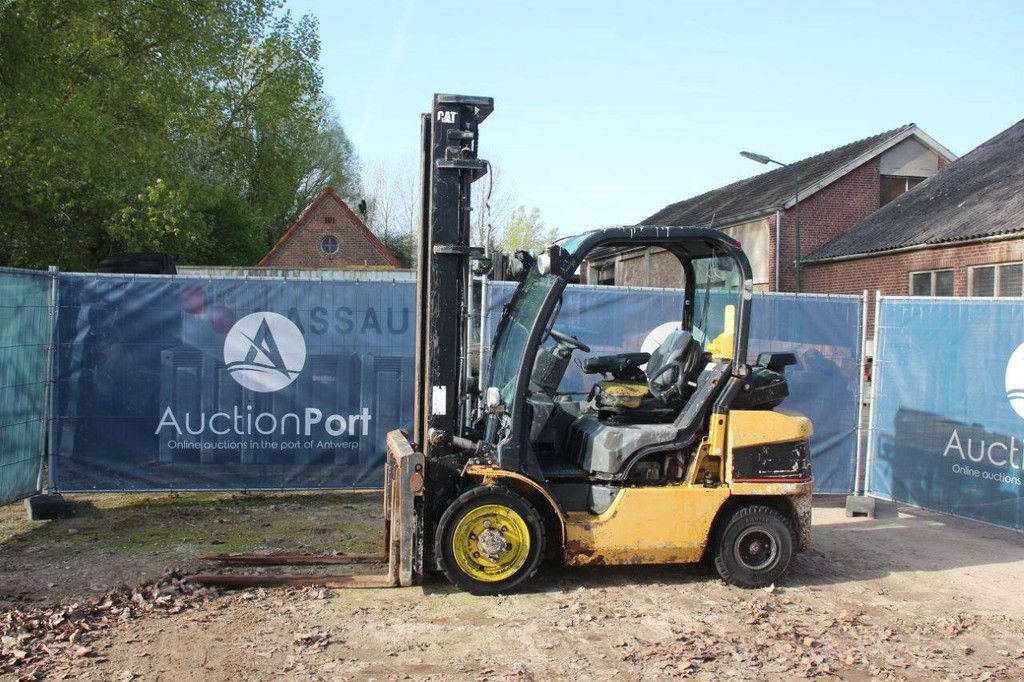 Frontstapler van het type Caterpillar DP35N, Gebrauchtmaschine in Antwerpen (Foto 1)