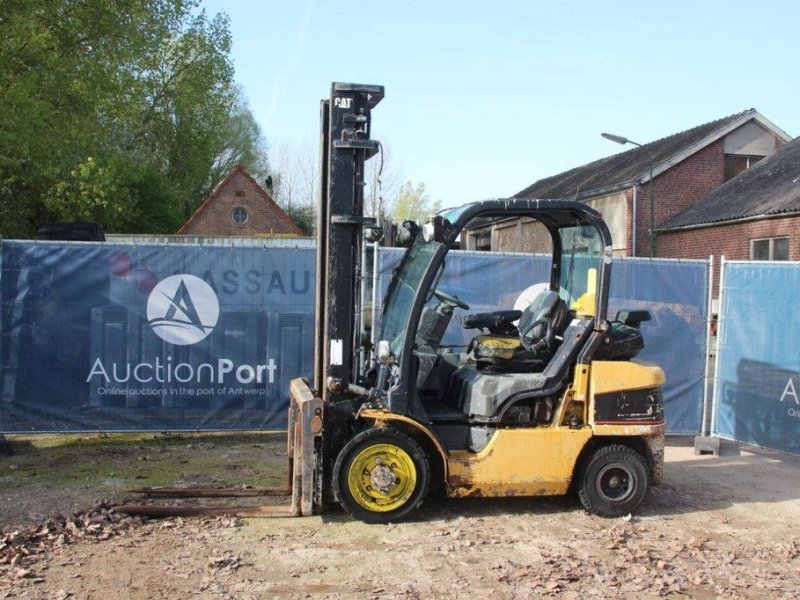 Frontstapler van het type Caterpillar DP35N, Gebrauchtmaschine in Antwerpen (Foto 1)