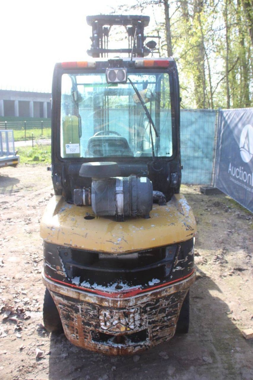 Frontstapler van het type Caterpillar DP35N, Gebrauchtmaschine in Antwerpen (Foto 4)
