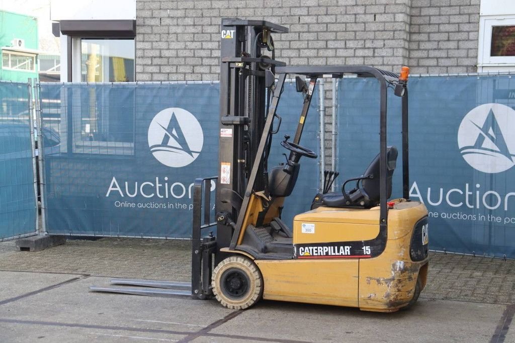 Frontstapler типа Caterpillar EP15KRT, Gebrauchtmaschine в Antwerpen (Фотография 3)