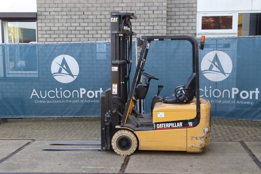 Frontstapler типа Caterpillar EP15KRT, Gebrauchtmaschine в Antwerpen (Фотография 2)