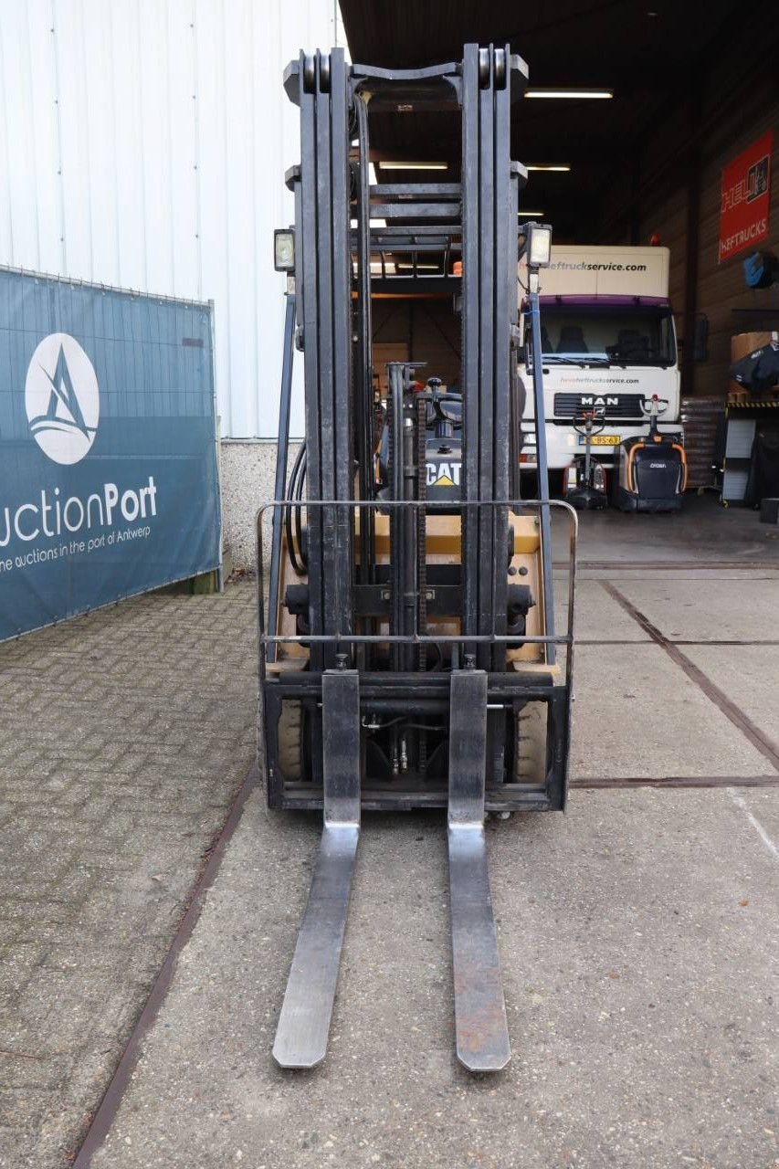 Frontstapler типа Caterpillar EP15KRT, Gebrauchtmaschine в Antwerpen (Фотография 9)