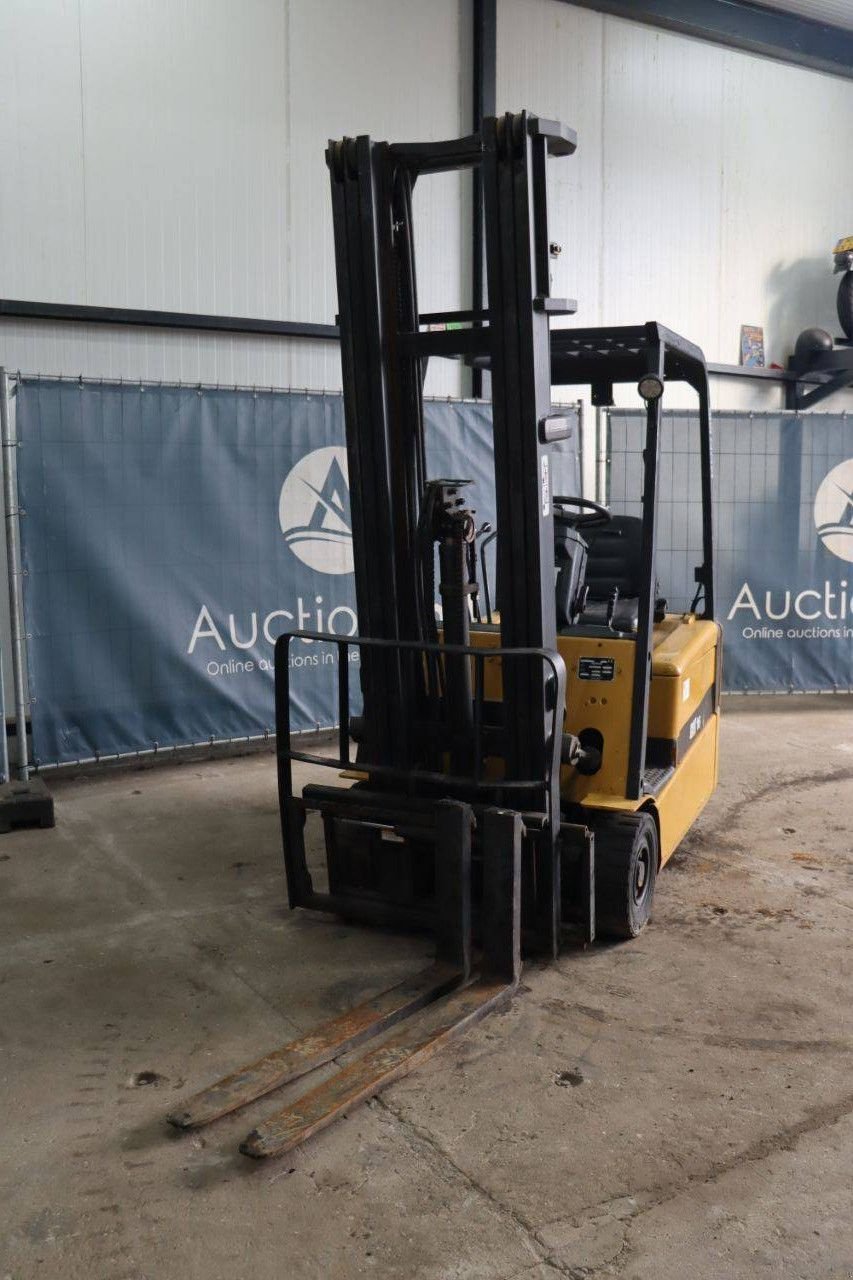 Frontstapler du type Caterpillar EP16KT, Gebrauchtmaschine en Antwerpen (Photo 9)