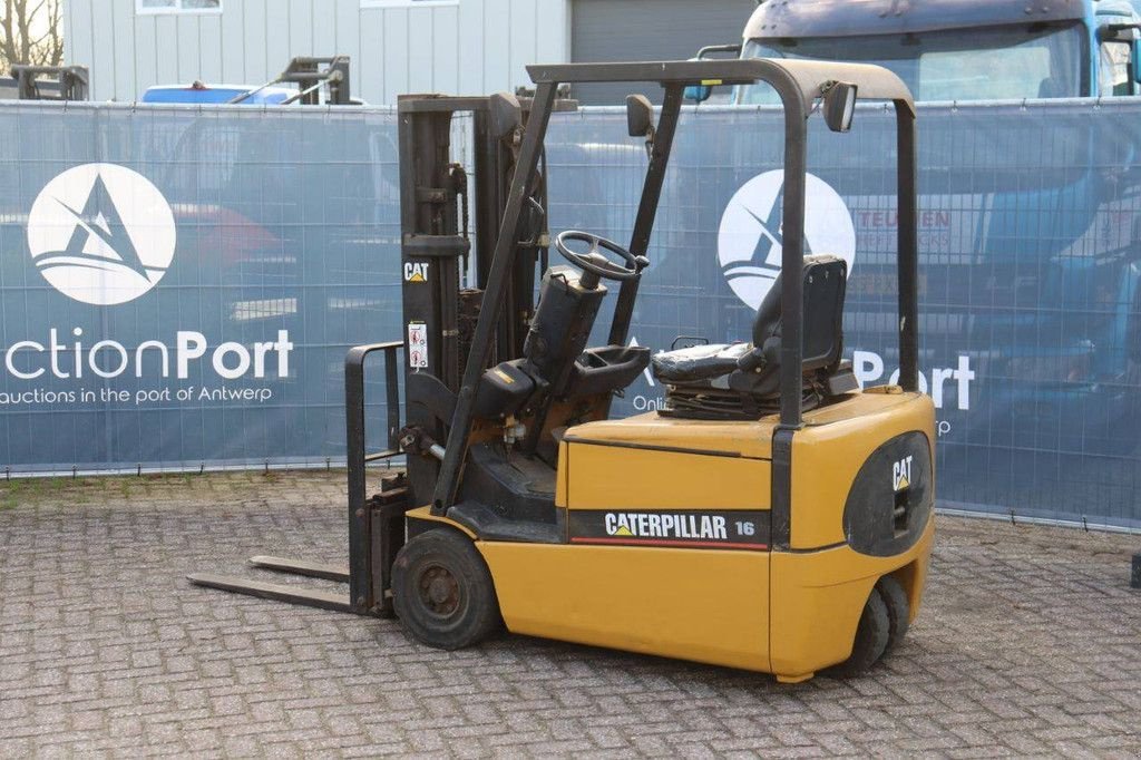 Frontstapler Türe ait Caterpillar EP16KT, Gebrauchtmaschine içinde Antwerpen (resim 3)