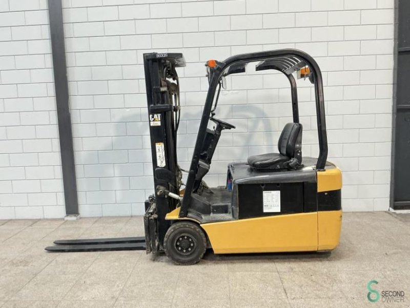 Frontstapler tipa Caterpillar EP18ACNT, Gebrauchtmaschine u Wijchen