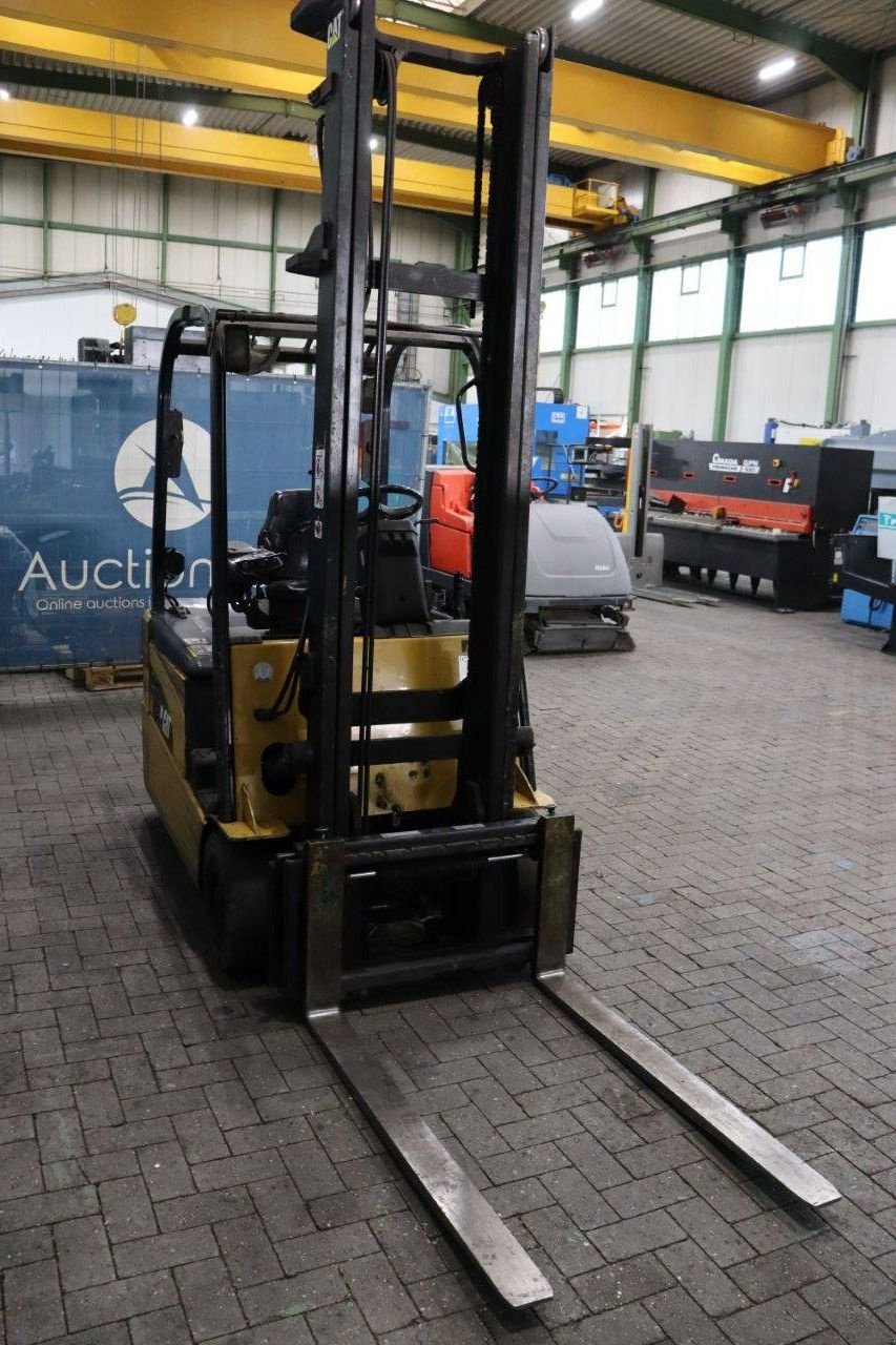 Frontstapler типа Caterpillar EP18NT-48E, Gebrauchtmaschine в Antwerpen (Фотография 8)