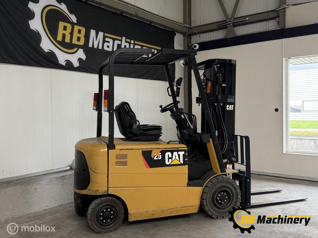 Frontstapler of the type Caterpillar EP25K PAC, Gebrauchtmaschine in Heerenveen (Picture 3)