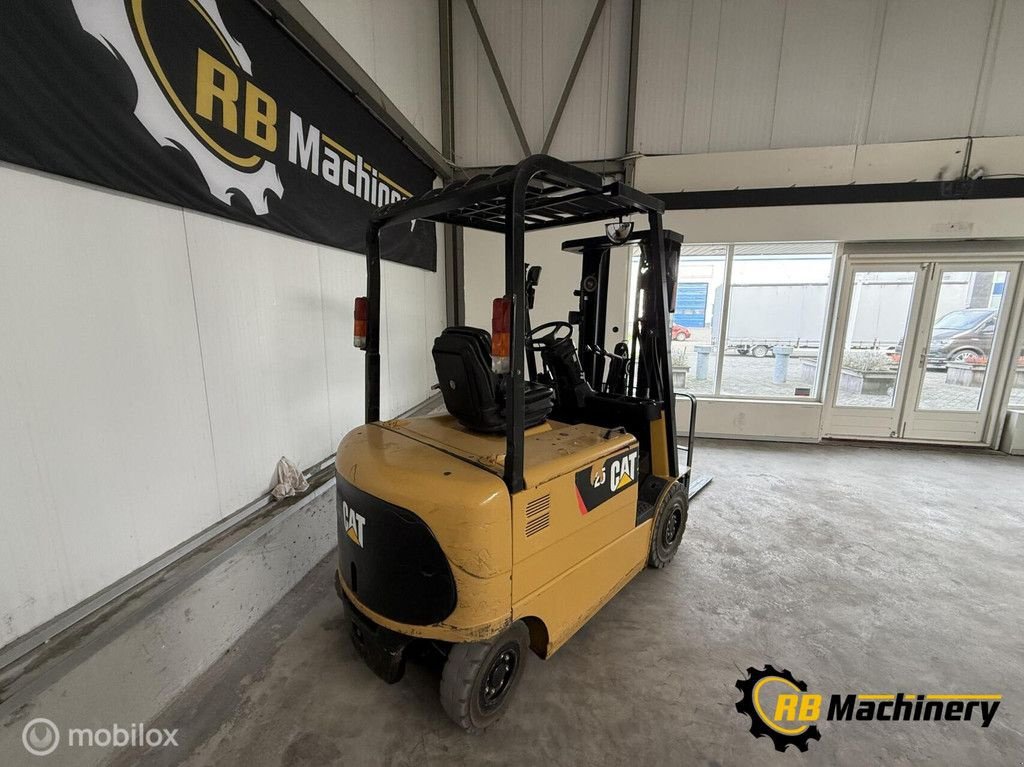 Frontstapler of the type Caterpillar EP25K PAC, Gebrauchtmaschine in Heerenveen (Picture 11)