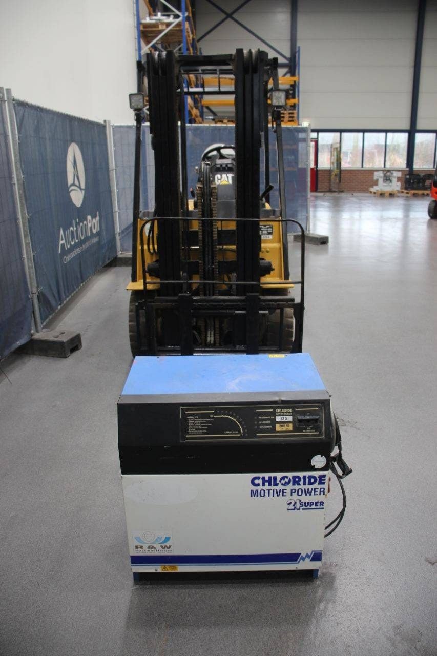 Frontstapler of the type Caterpillar EP25K, Gebrauchtmaschine in Antwerpen (Picture 8)