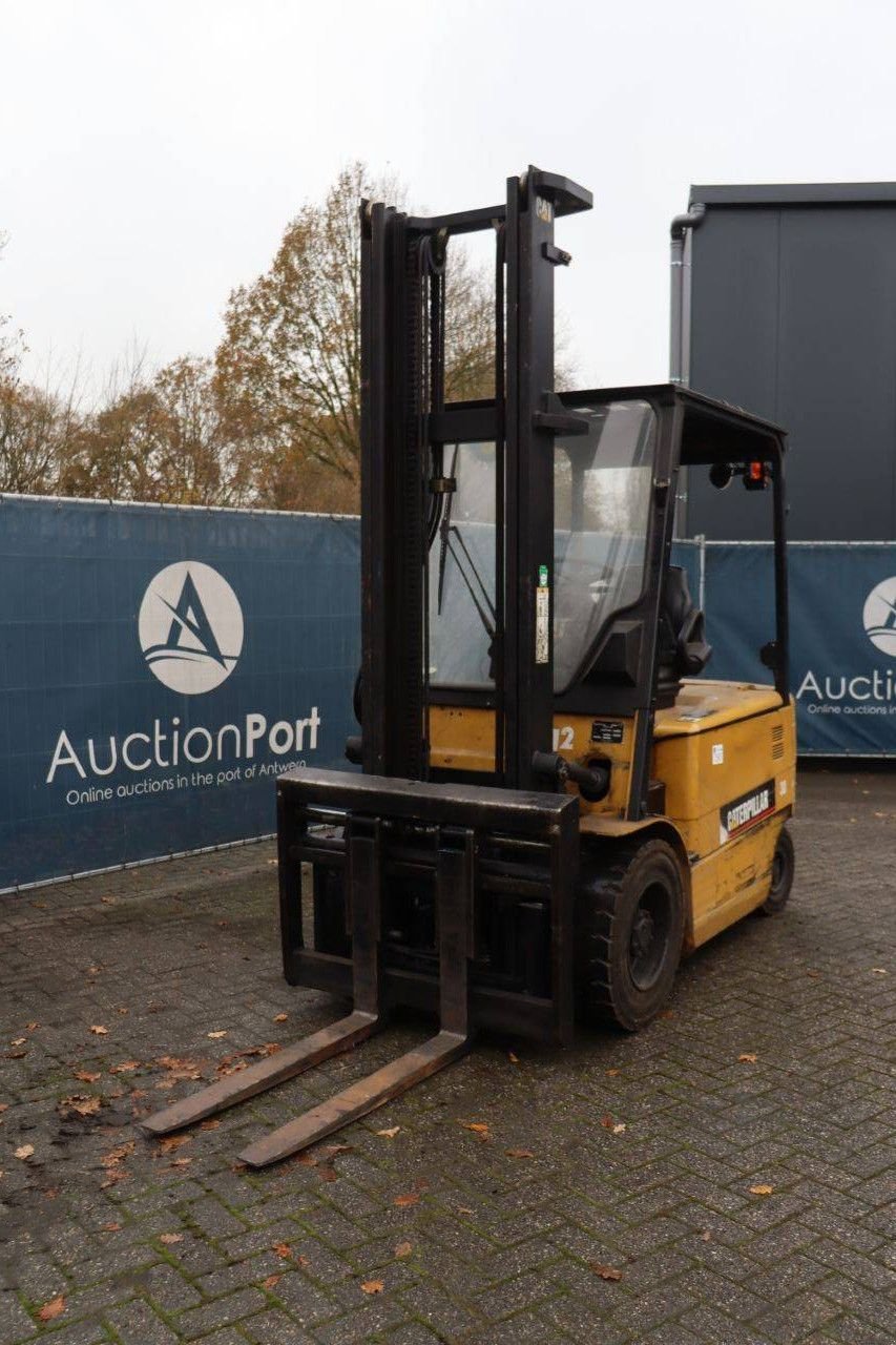 Frontstapler tipa Caterpillar EP30K, Gebrauchtmaschine u Antwerpen (Slika 10)