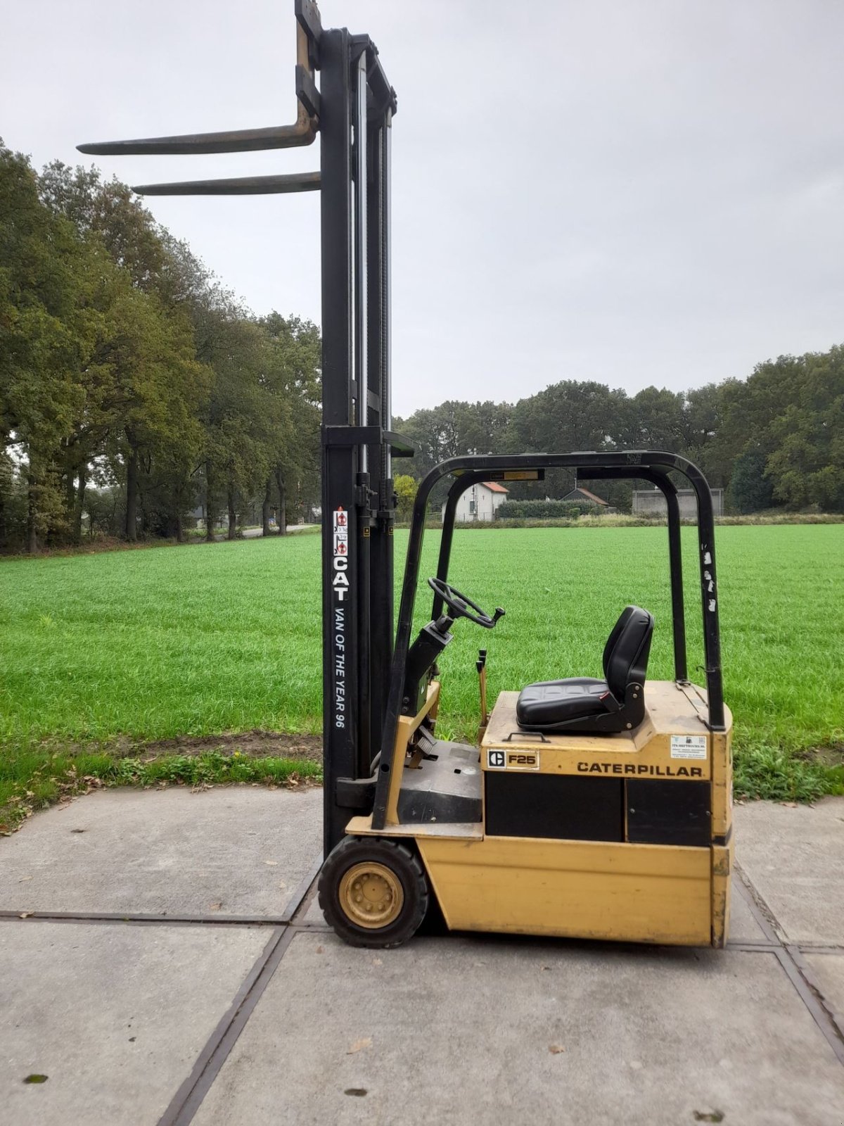 Frontstapler of the type Caterpillar F25, Gebrauchtmaschine in Veenendaal (Picture 8)