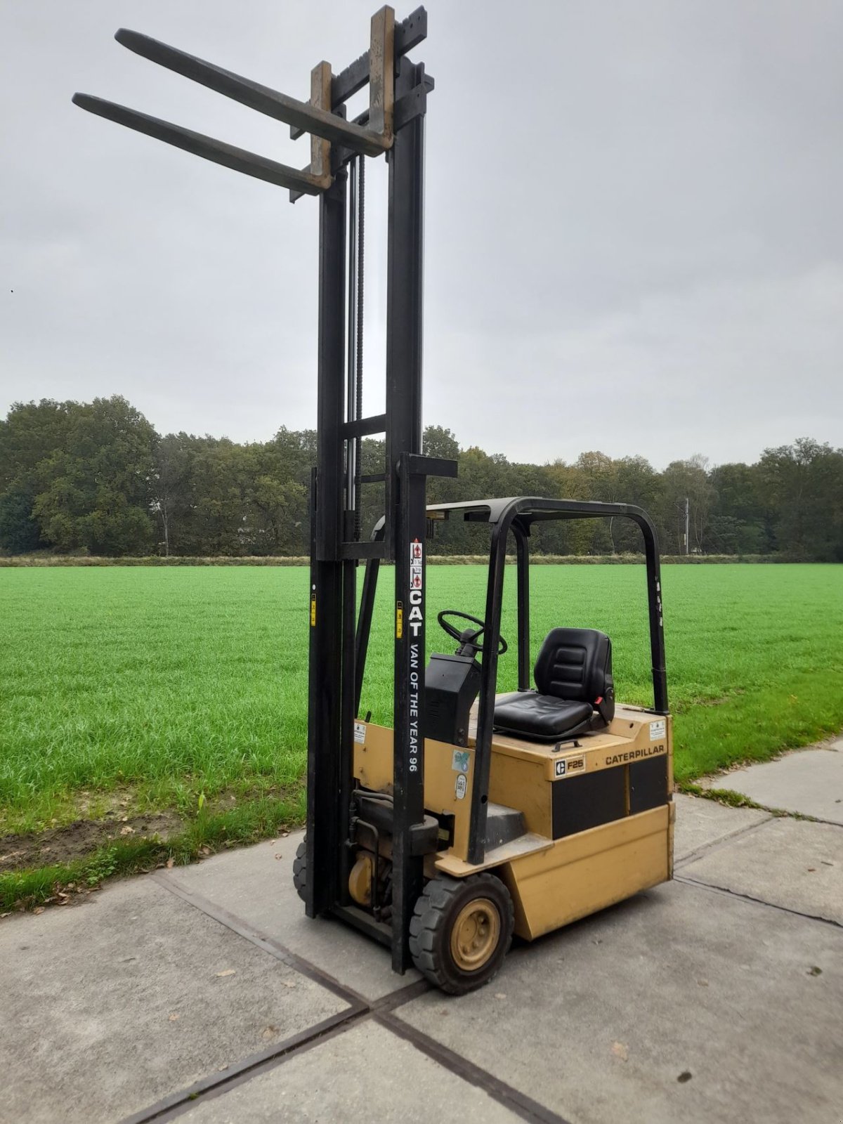 Frontstapler of the type Caterpillar F25, Gebrauchtmaschine in Veenendaal (Picture 7)