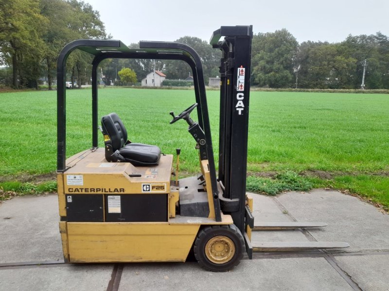 Frontstapler typu Caterpillar F25, Gebrauchtmaschine v Veenendaal (Obrázok 1)