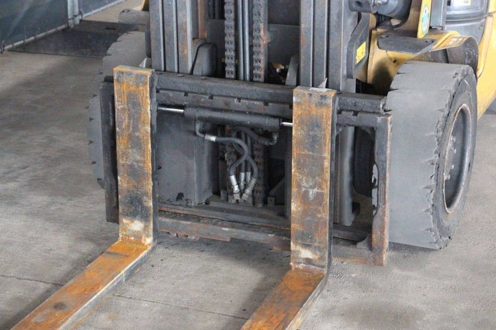 Frontstapler typu Caterpillar GP30NT, Gebrauchtmaschine v Antwerpen (Obrázok 11)