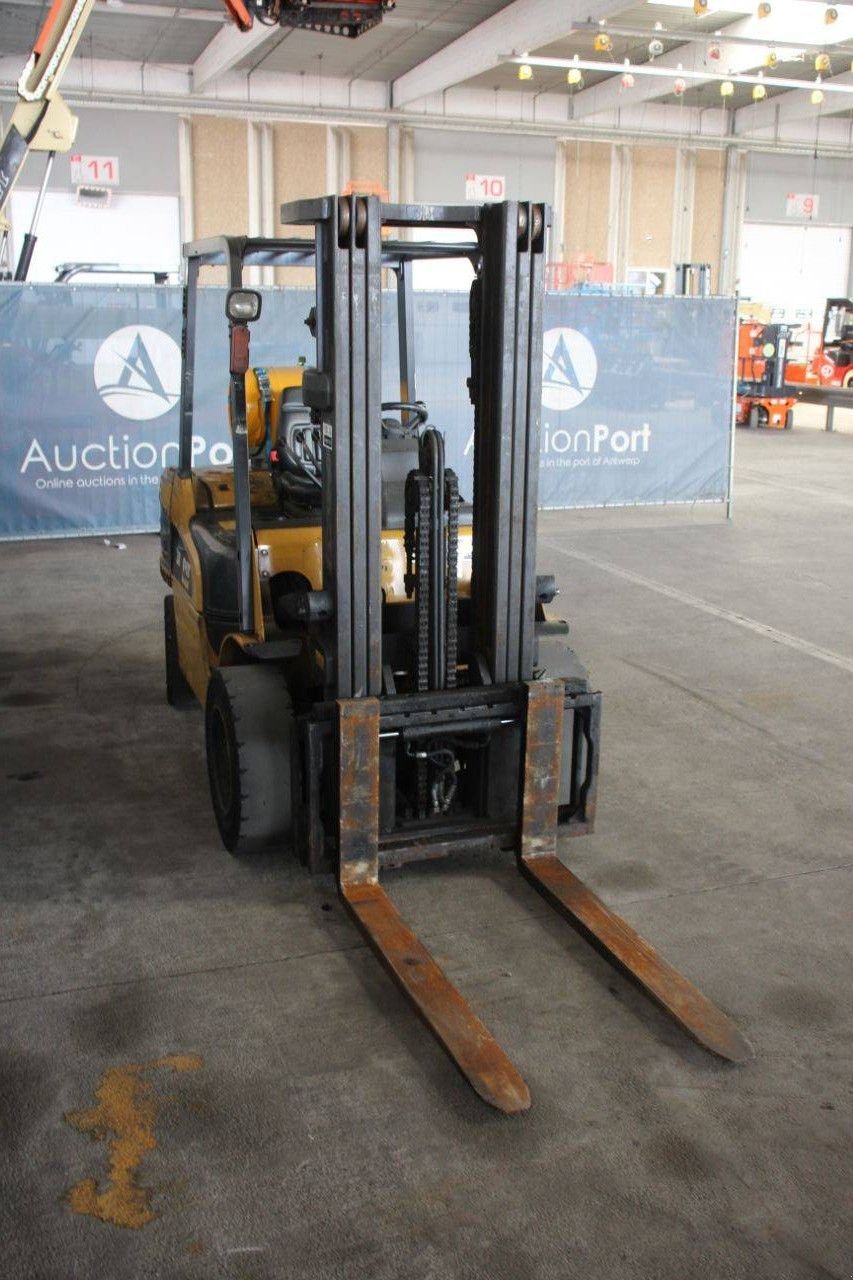 Frontstapler typu Caterpillar GP30NT, Gebrauchtmaschine v Antwerpen (Obrázok 7)