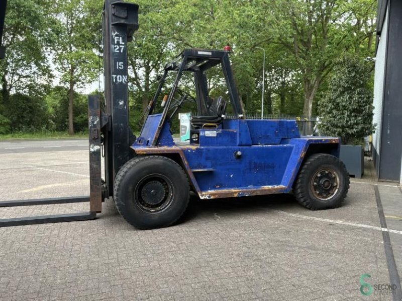 Frontstapler типа Caterpillar V 330 C, Gebrauchtmaschine в Wijchen (Фотография 3)
