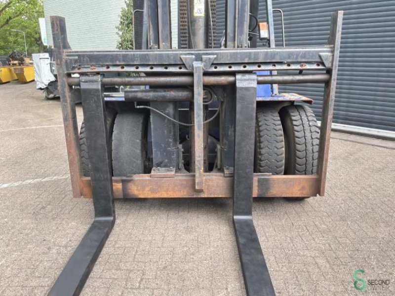 Frontstapler типа Caterpillar V 330 C, Gebrauchtmaschine в Wijchen (Фотография 4)