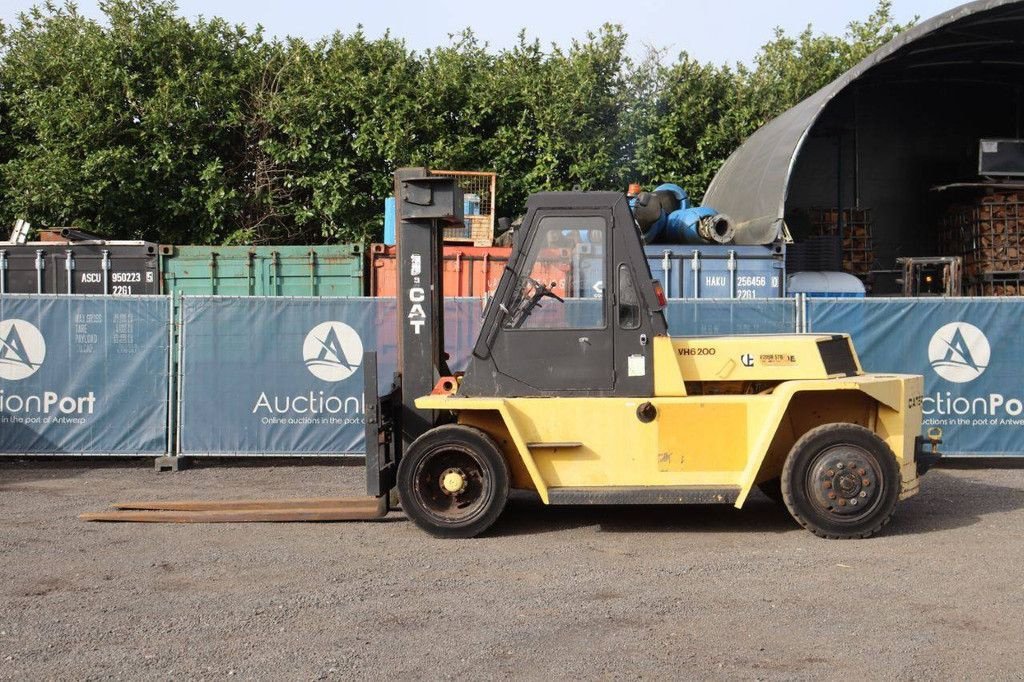 Frontstapler του τύπου Caterpillar V200B, Gebrauchtmaschine σε Antwerpen (Φωτογραφία 2)