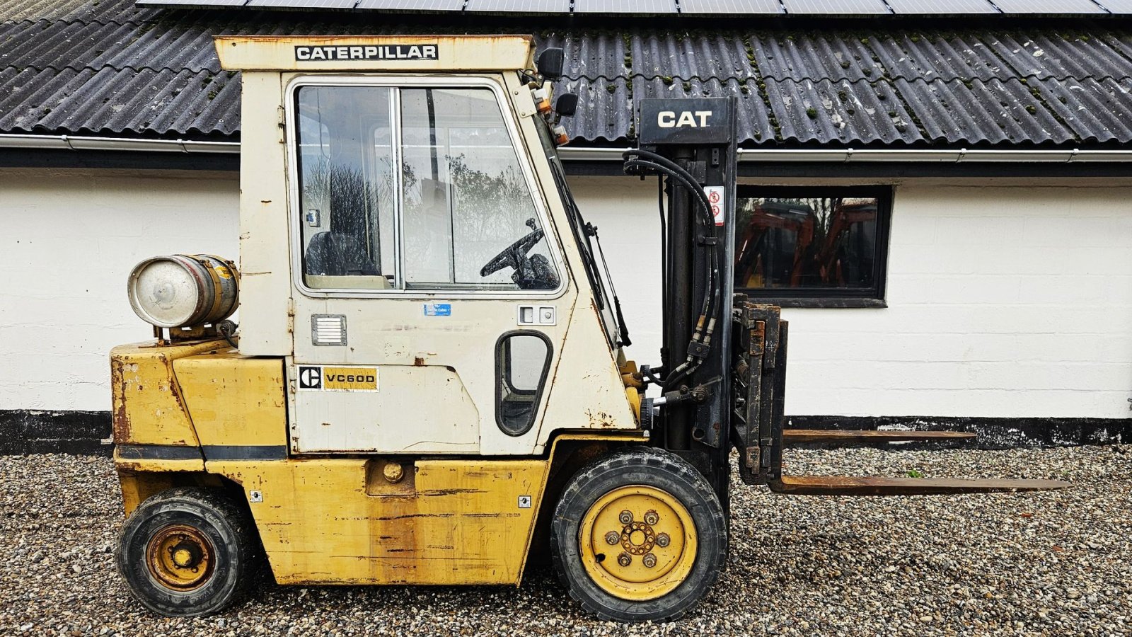 Frontstapler of the type Caterpillar VC60D / lukket kabine / 3 tons kapacitet / gas, Gebrauchtmaschine in Arden (Picture 1)