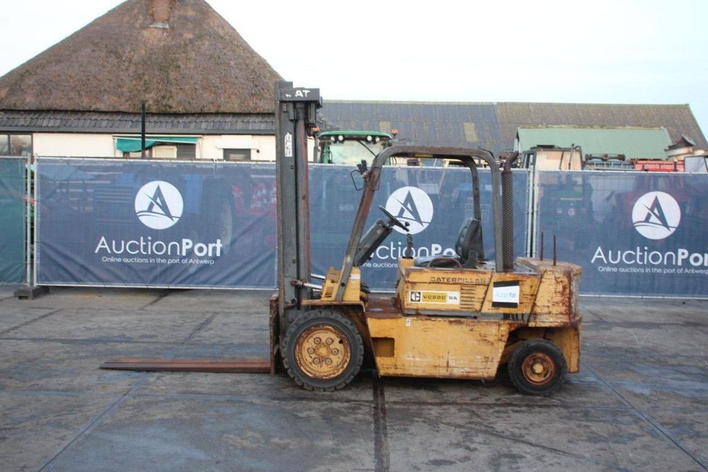 Frontstapler του τύπου Caterpillar VC60D SA, Gebrauchtmaschine σε Antwerpen (Φωτογραφία 2)