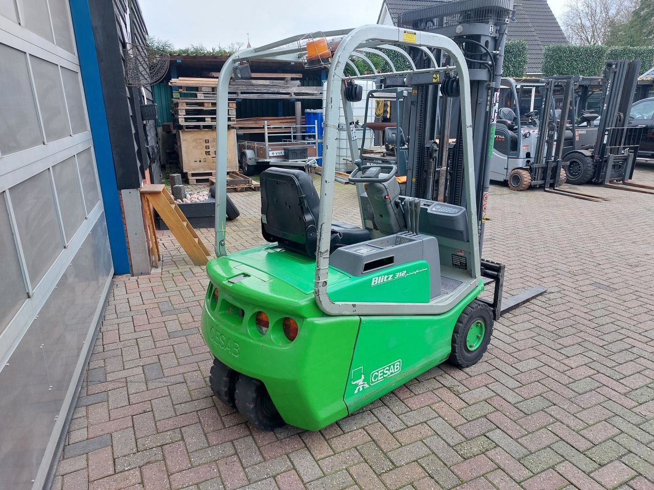 Frontstapler of the type Cesab Blitz 312 triplex sideshift, Gebrauchtmaschine in Harskamp (Picture 4)