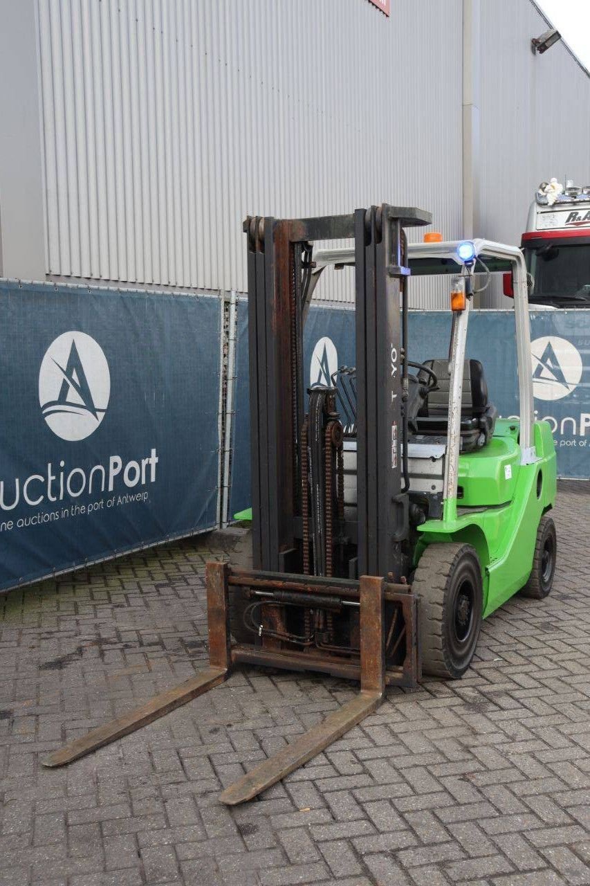 Frontstapler типа Cesab M325D, Gebrauchtmaschine в Antwerpen (Фотография 10)