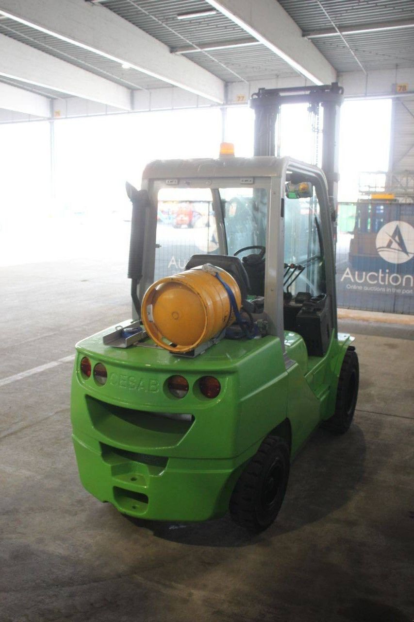Frontstapler типа Cesab M335G, Gebrauchtmaschine в Antwerpen (Фотография 5)