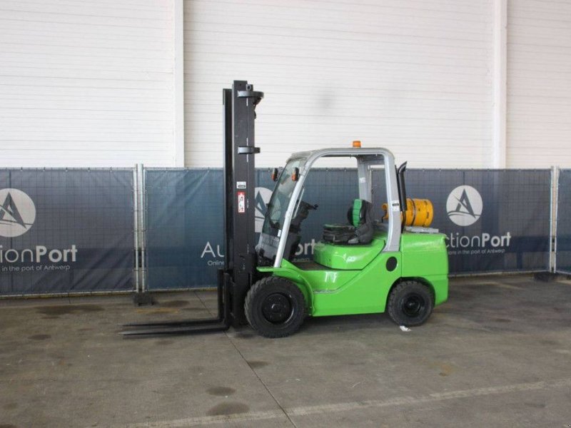 Frontstapler от тип Cesab M335G, Gebrauchtmaschine в Antwerpen (Снимка 1)