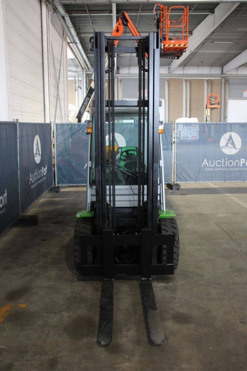 Frontstapler типа Cesab M335G, Gebrauchtmaschine в Antwerpen (Фотография 8)