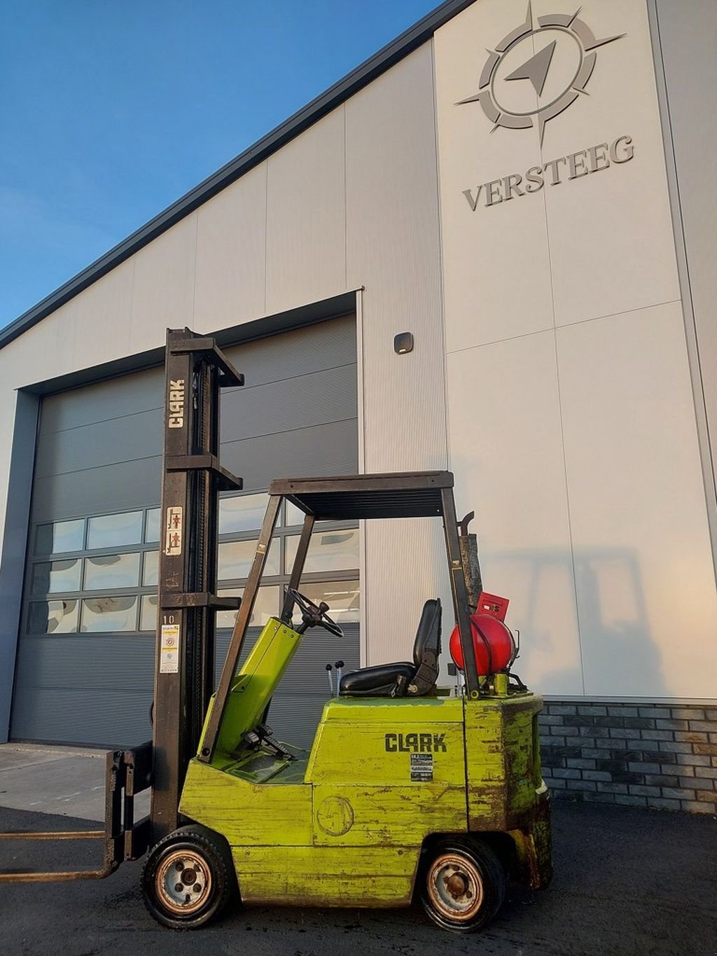 Frontstapler tipa Clark 1.5T, Gebrauchtmaschine u Swifterbant (Slika 2)