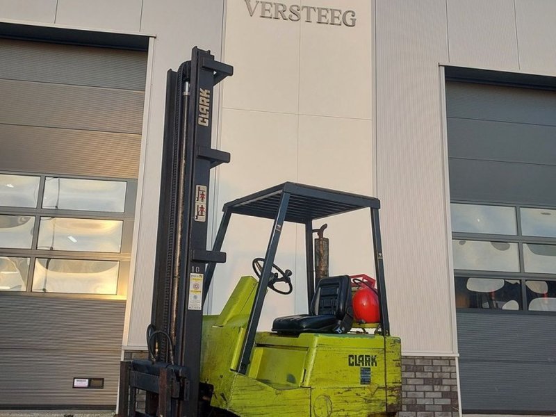 Frontstapler typu Clark 1.5T, Gebrauchtmaschine v Swifterbant (Obrázek 1)