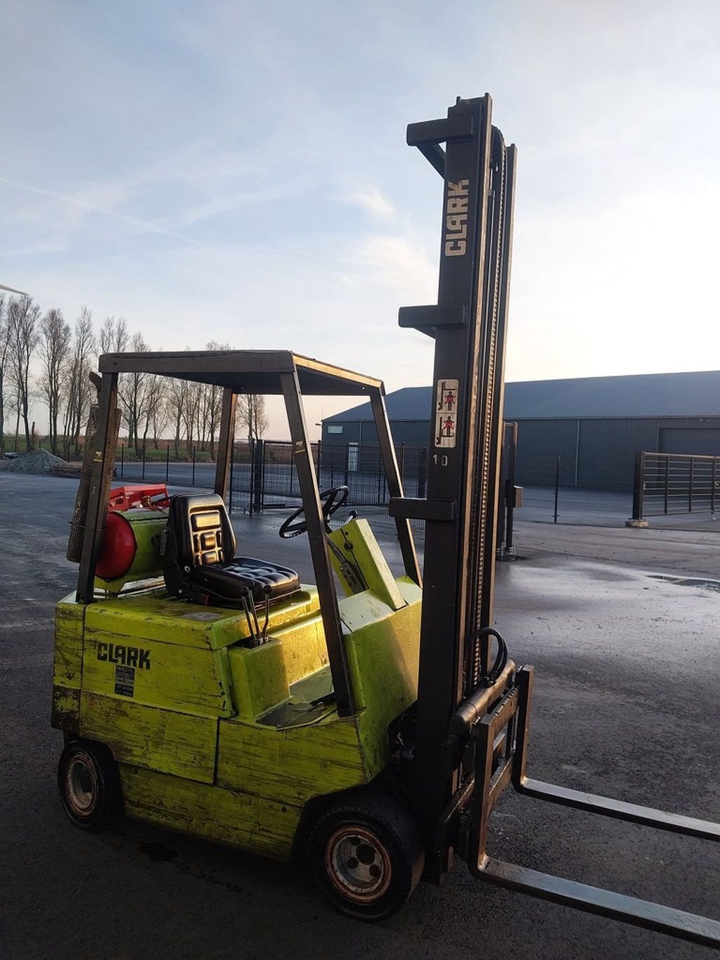 Frontstapler tipa Clark 1.5T, Gebrauchtmaschine u Swifterbant (Slika 4)