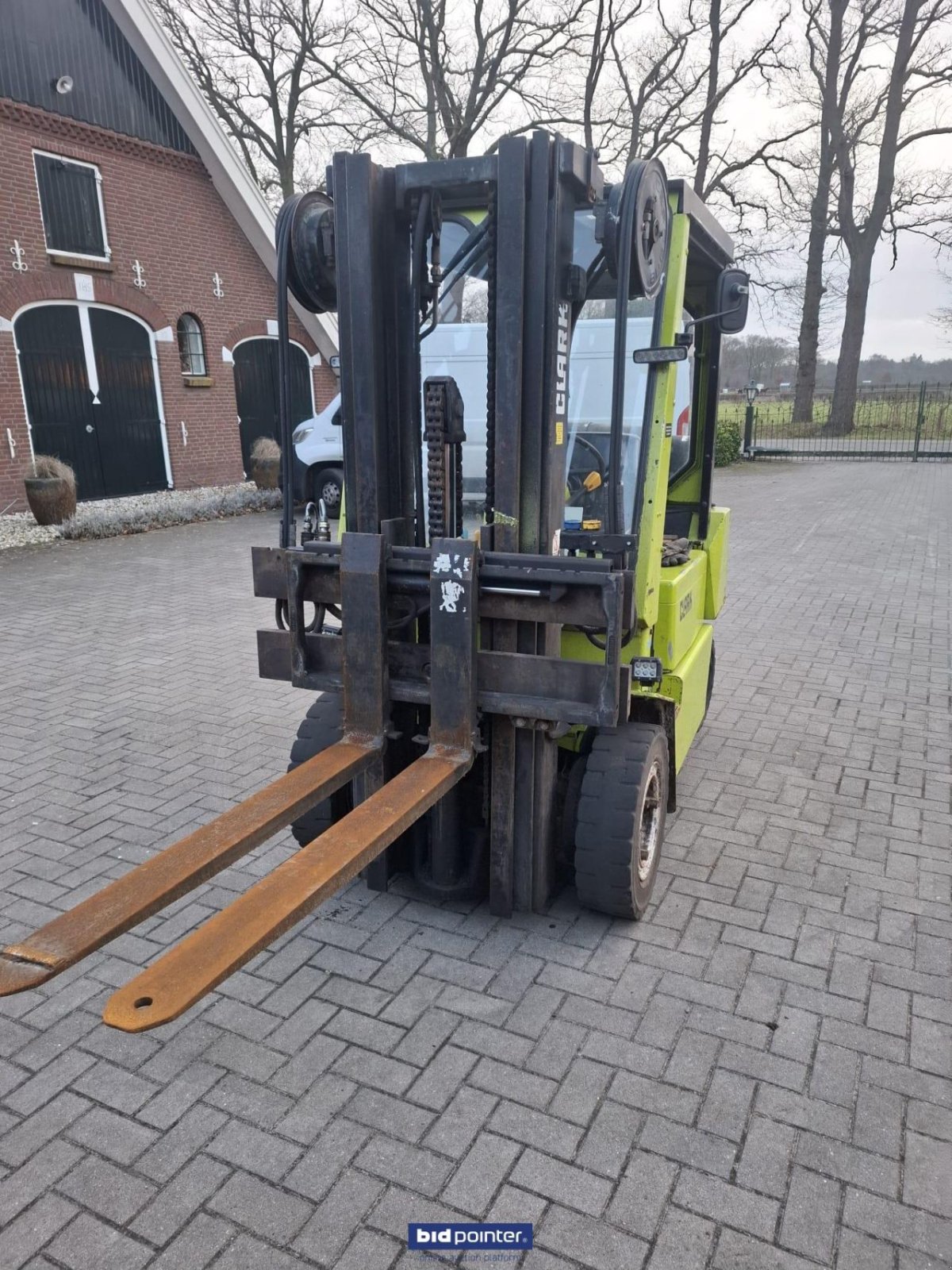 Frontstapler Türe ait Clark 2.5, Gebrauchtmaschine içinde Deurne (resim 4)
