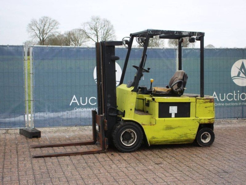 Frontstapler του τύπου Clark 30S, Gebrauchtmaschine σε Antwerpen (Φωτογραφία 1)