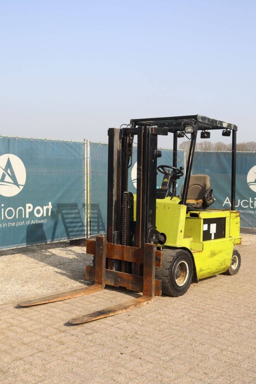 Frontstapler van het type Clark 30S, Gebrauchtmaschine in Antwerpen (Foto 10)