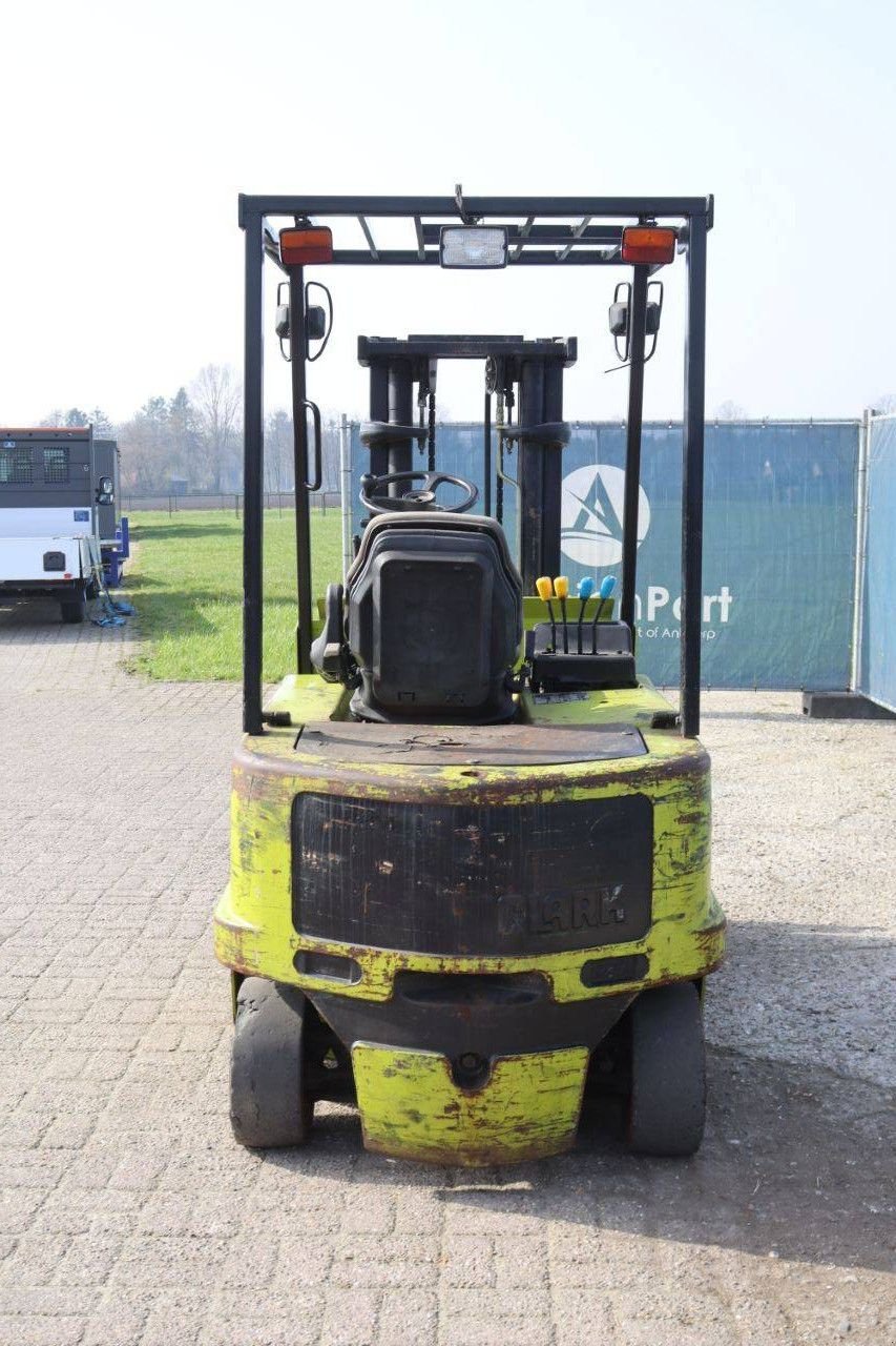 Frontstapler van het type Clark 30S, Gebrauchtmaschine in Antwerpen (Foto 5)