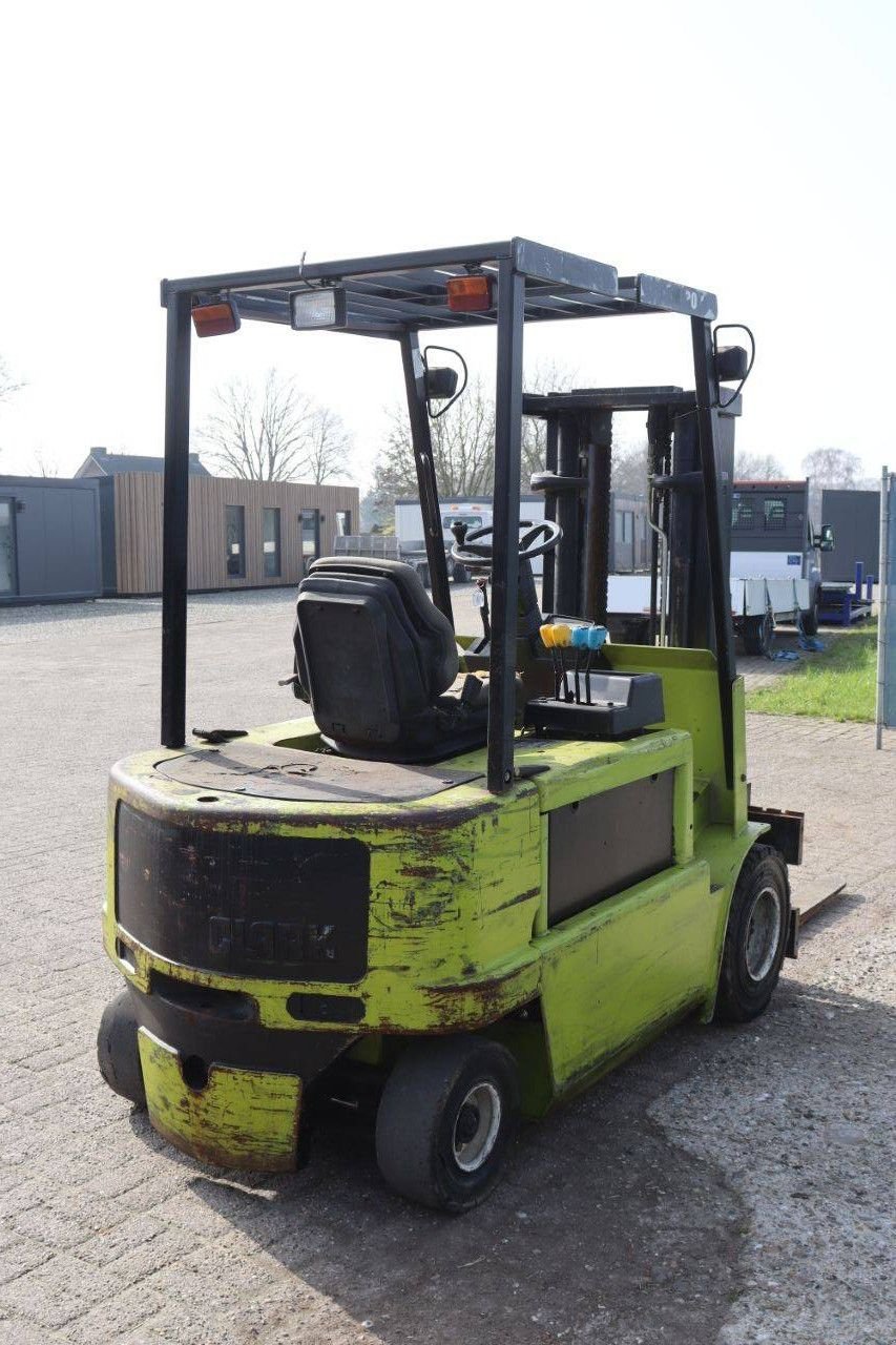 Frontstapler van het type Clark 30S, Gebrauchtmaschine in Antwerpen (Foto 7)