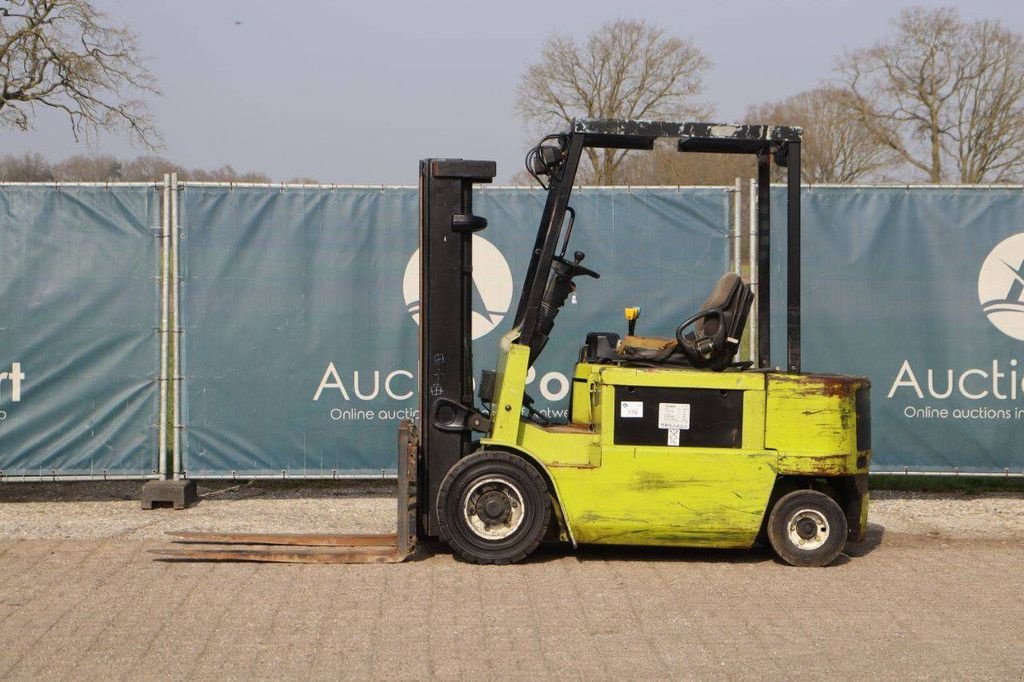Frontstapler van het type Clark 30S, Gebrauchtmaschine in Antwerpen (Foto 2)